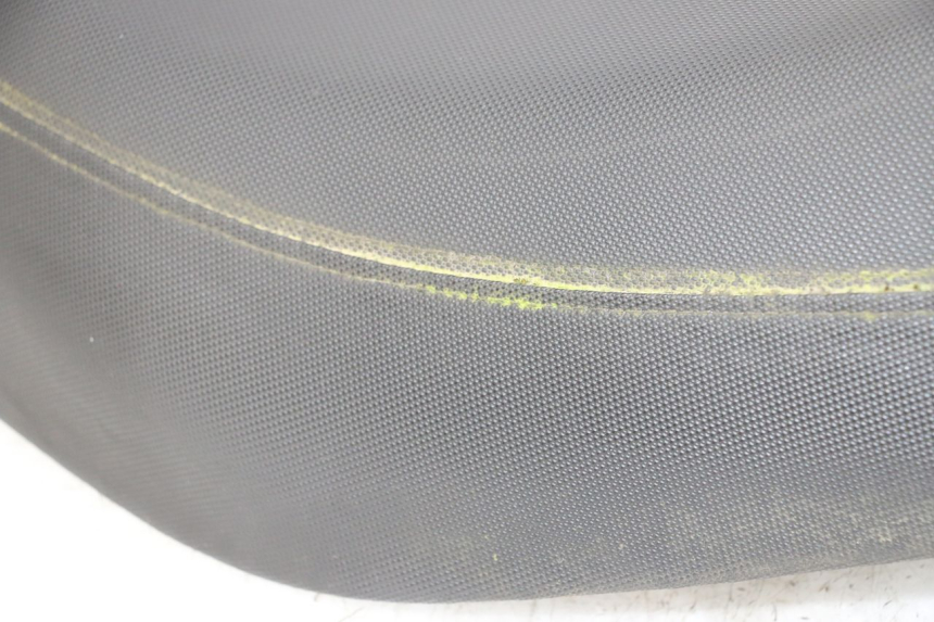 photo de ASIENTO TNT MOTOR ROMA 10' 4T 50 (2019 - 2022) - Estado de la superficie y material