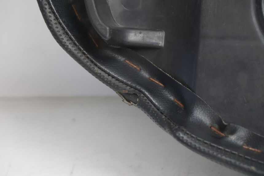 photo de ASIENTO PEUGEOT TREKKER TKR 50 (2005 - 2014) - Otra vista del artículo