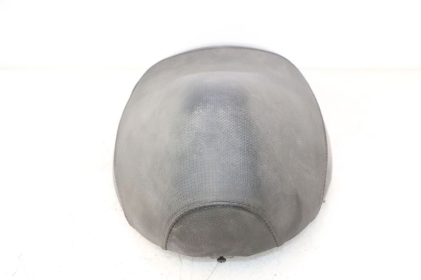 photo de ASIENTO PEUGEOT TREKKER 50 (1995 - 2004) - Primer plano de alta resolución