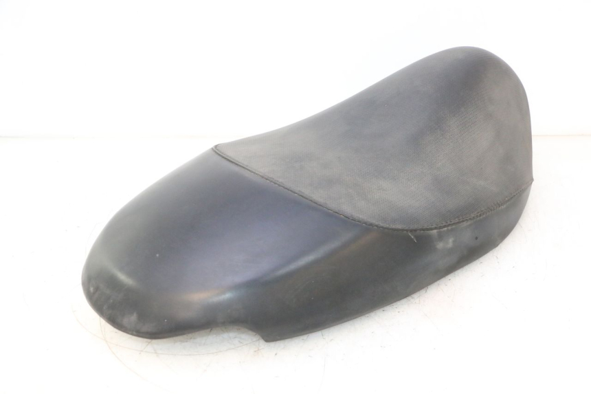 photo de ASIENTO PEUGEOT TREKKER 50 (1995 - 2004) - Enfoque en la estructura