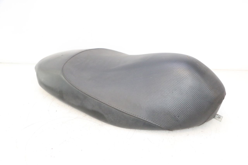 photo de ASIENTO PEUGEOT TREKKER 50 (1995 - 2004) - Detalle de la pieza