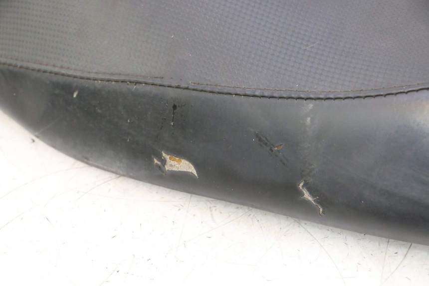 photo de ASIENTO PEUGEOT TREKKER 50 (1995 - 2004) - Estado de la superficie y material