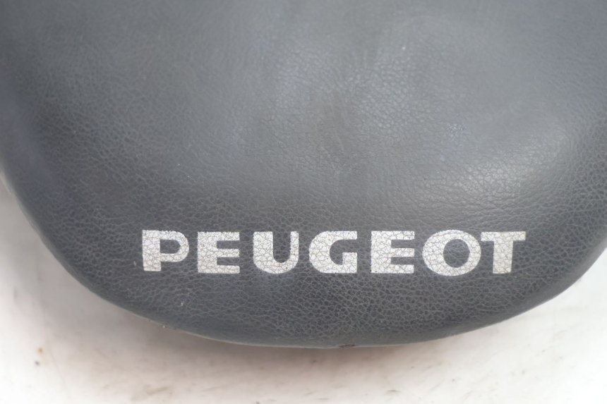 photo de ASIENTO PEUGEOT TREKKER 50 (1995 - 2004) - Zoom sobre los componentes