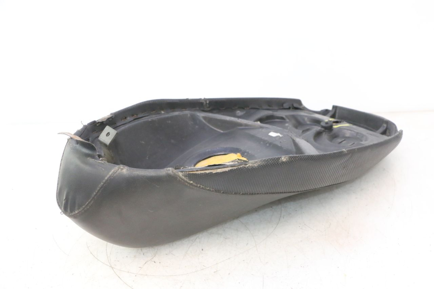 photo de ASIENTO PEUGEOT TREKKER 50 (1995 - 2004) - Zoom sobre los componentes