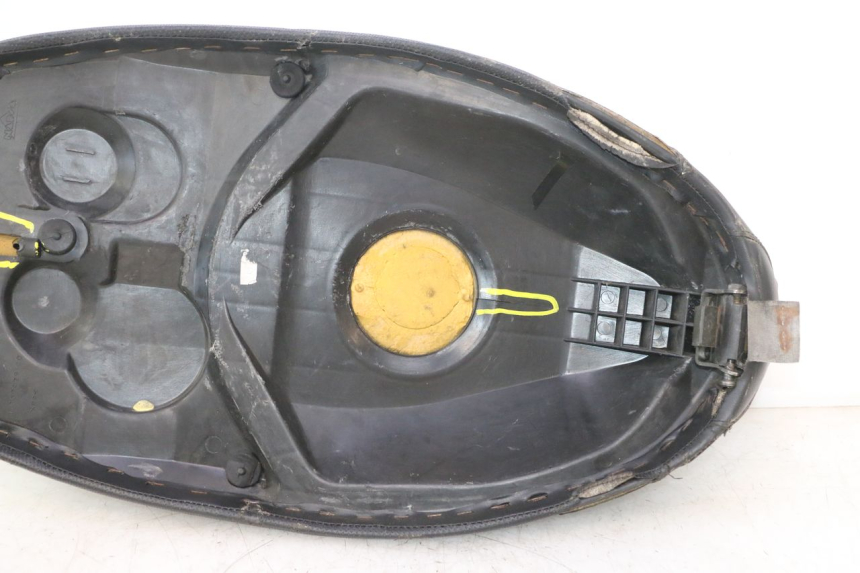 photo de ASIENTO PEUGEOT TREKKER 50 (1995 - 2004) - Ángulo de visión alternativo