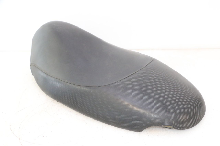 photo de ASIENTO PEUGEOT TREKKER 50 (1995 - 2004) - Primer plano técnico