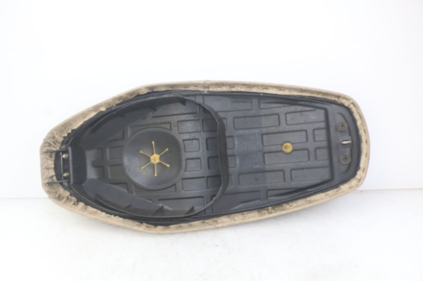 photo de ASIENTO PEUGEOT TWEET 4T 50 (2010 - 2014) - Características distintivas