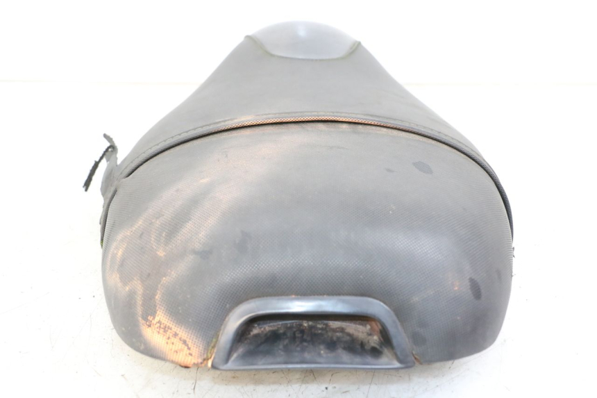 photo de ASIENTO PIAGGIO TYPHOON 50 (2000 - 2009) - Detalles de los puntos de fijación