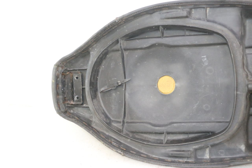 photo de ASIENTO PIAGGIO TYPHOON 50 (1993 - 1999) - Enfoque en la estructura