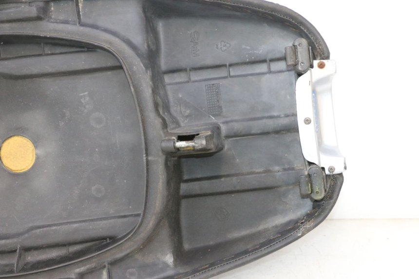 photo de ASIENTO PIAGGIO TYPHOON 50 (1993 - 1999) - Ángulo de visión alternativo
