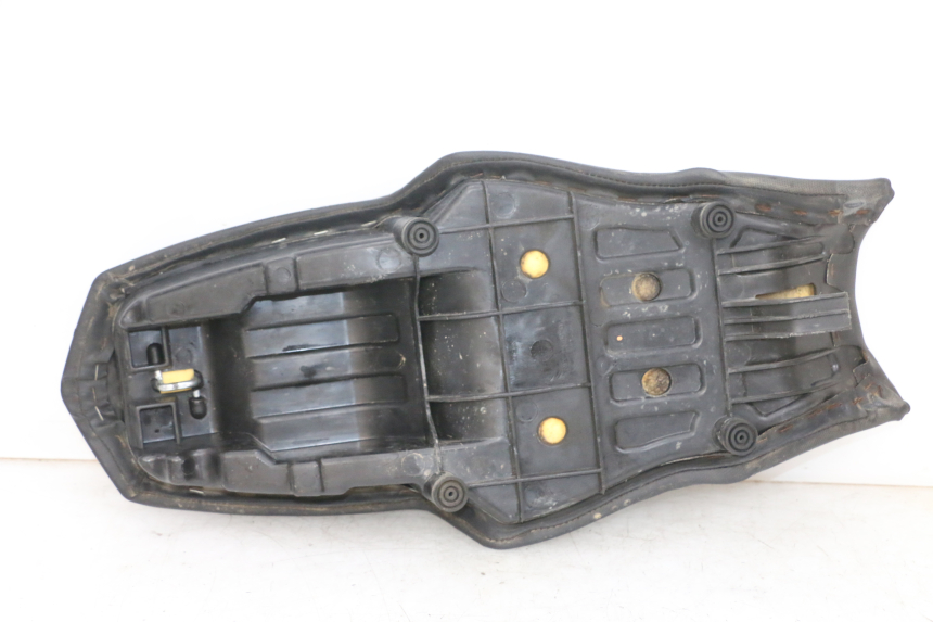 photo de ASIENTO YAMAHA TZR 50 (2008 - 2016) - Zoom sobre los componentes