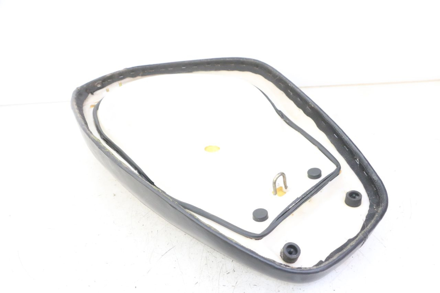 photo de ASIENTO UNIVERSAL BIKE ZN50QT-11B 50 (2018 - 2021) - Estado de la superficie y material