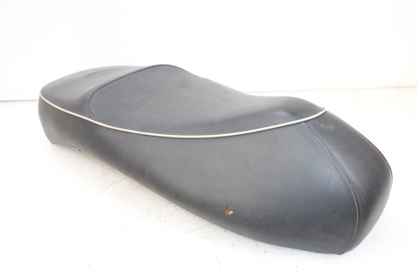 photo de ASIENTO PIAGGIO VESPA GTS SUPER IE 125 (2009 - 2016) - Características distintivas