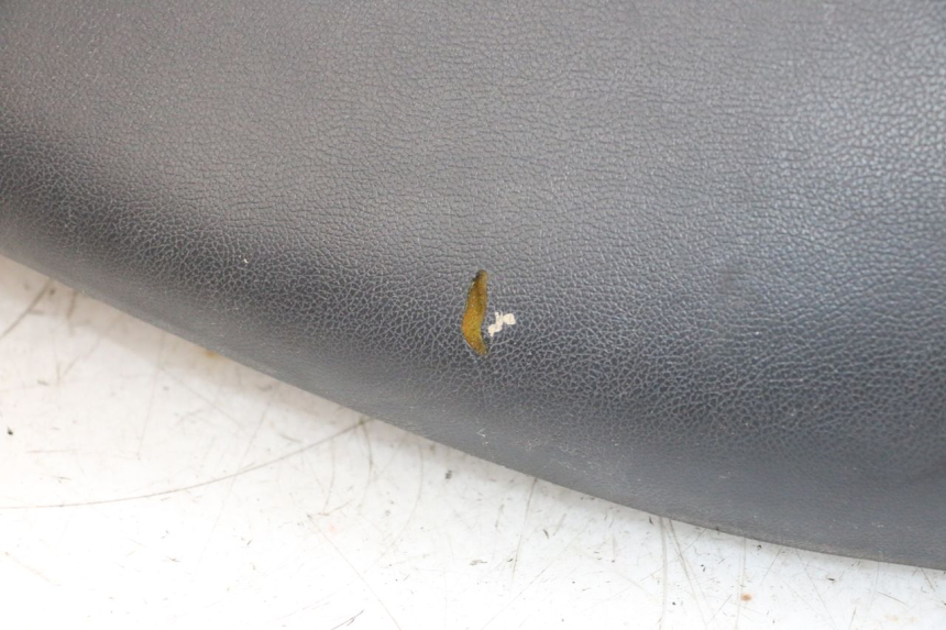 photo de ASIENTO PIAGGIO VESPA GTS SUPER IE 125 (2009 - 2016) - Zoom sobre los componentes