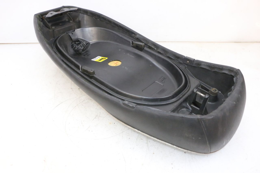 photo de ASIENTO PIAGGIO VESPA GTS SUPER IE 125 (2009 - 2016) - Zoom estado de uso