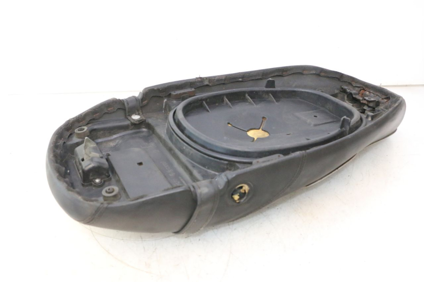 photo de ASIENTO PIAGGIO VESPA S 2T 50 (2007 - 2014) - Estado de la superficie y material