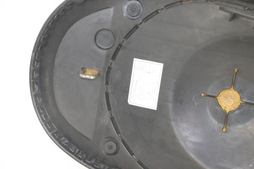 photo de ASIENTO PEUGEOT VIVACITY NEW 2T 50 (2008 - 2017) - Detalles de los puntos de fijación