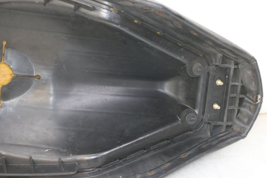 photo de ASIENTO PEUGEOT VIVACITY NEW 4T 50 (2008 - 2017) - Enfoque en la estructura