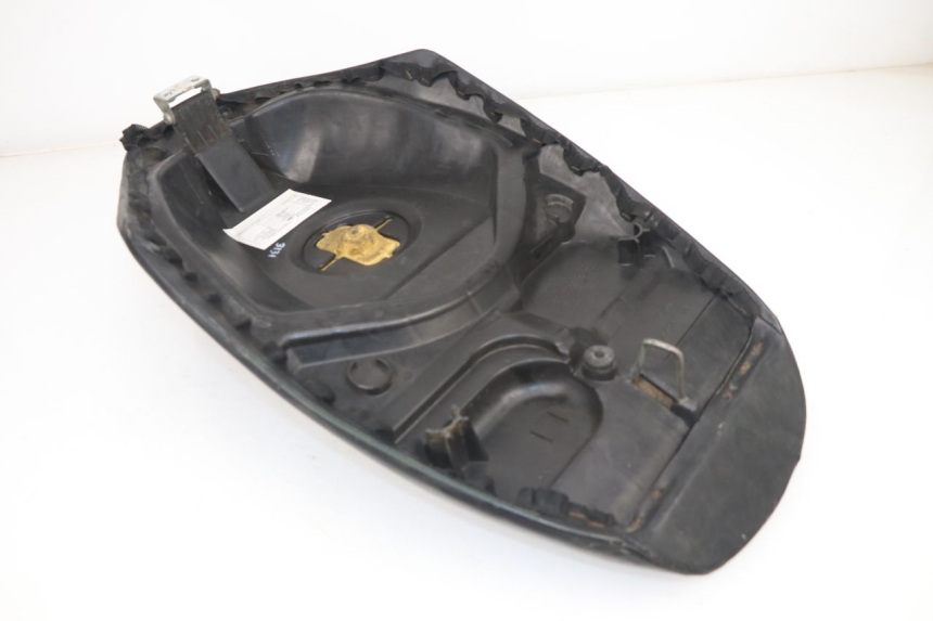 photo de ASIENTO PEUGEOT VIVACITY 50 (1998 - 2003) - Enfoque en la estructura