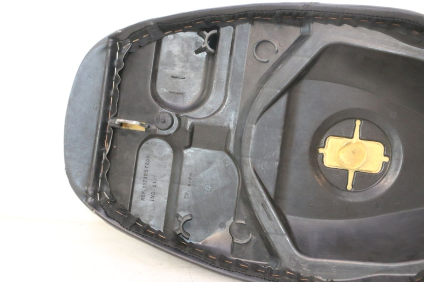 photo de ASIENTO PEUGEOT VIVACITY 50 (2004 - 2009) - Estado de la superficie y material