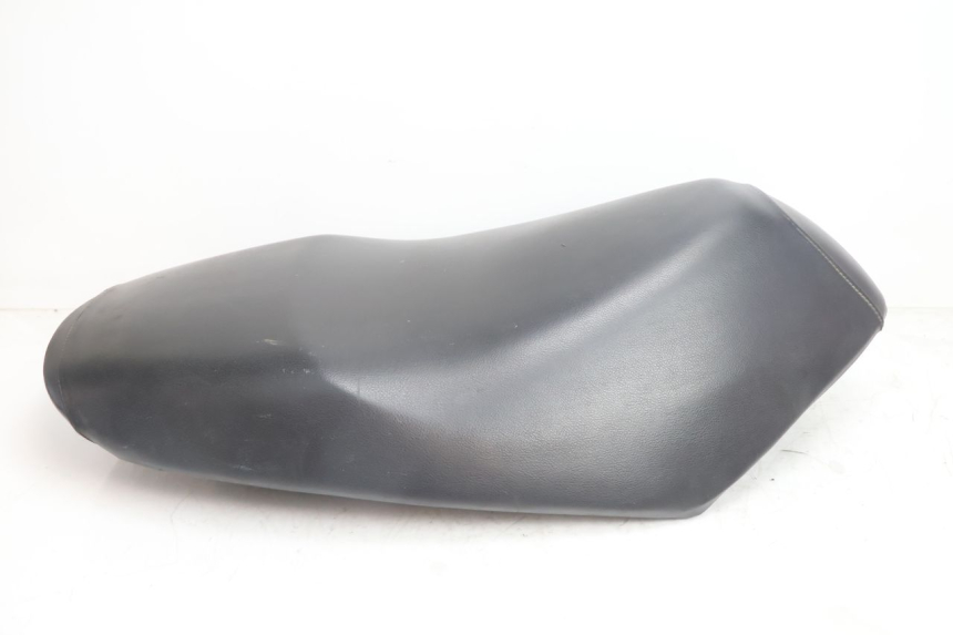 photo de ASIENTO PEUGEOT VIVACITY 50 (2004 - 2009) - Detalles de los puntos de fijación