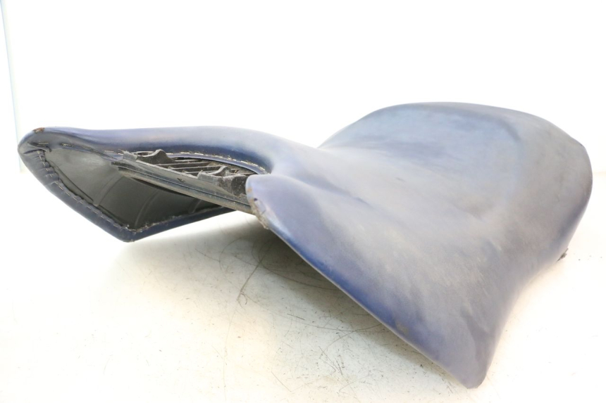 photo de ASIENTO YAMAHA WAVE RUNNER GP R 1200 (2000 - 2003) - Zoom sobre los componentes
