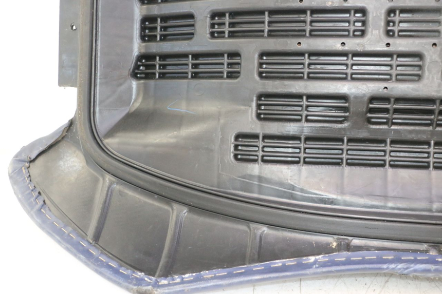 photo de ASIENTO YAMAHA WAVE RUNNER GP R 1200 (2000 - 2003) - Enfoque en la estructura