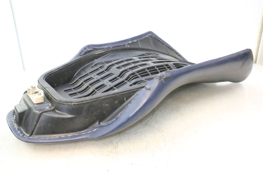 photo de ASIENTO YAMAHA WAVE RUNNER GP R 1200 (2000 - 2003) - Primer plano técnico