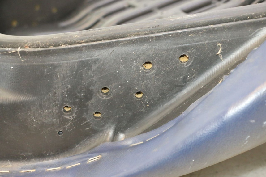 photo de ASIENTO YAMAHA WAVE RUNNER GP R 1200 (2000 - 2003) - Detalles de los puntos de fijación