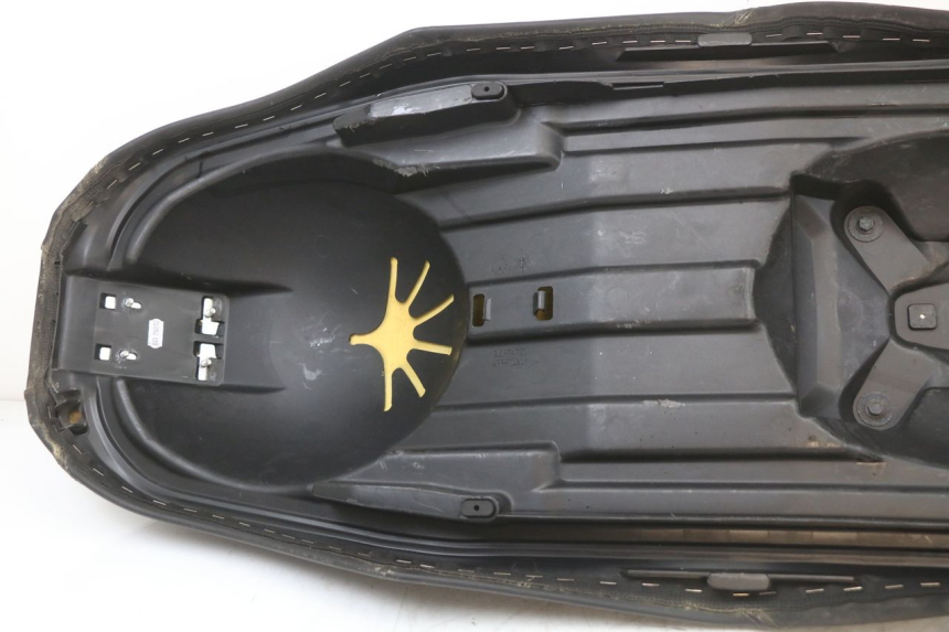 photo de ASIENTO YAMAHA XMAX X-MAX ABS 125 (2017 - 2020) - Marcados y referencias originales