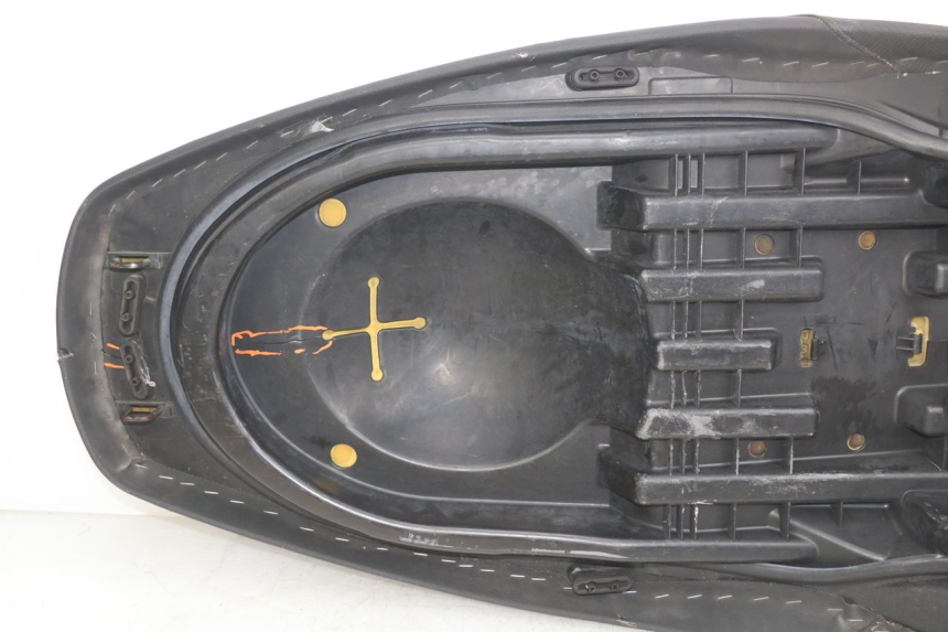 photo de ASIENTO YAMAHA X-MAX XMAX 250 (2006 - 2009) - Primer plano de alta resolución