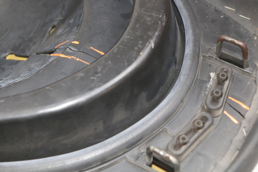 photo de ASIENTO YAMAHA X-MAX XMAX 250 (2006 - 2009) - Estado de la superficie y material