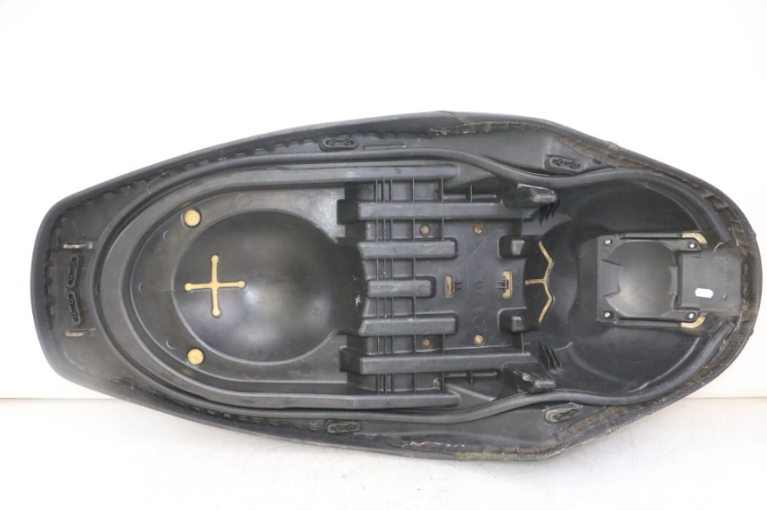 photo de ASIENTO YAMAHA XMAX X-MAX 125 (2006 - 2009) - Enfoque en la estructura