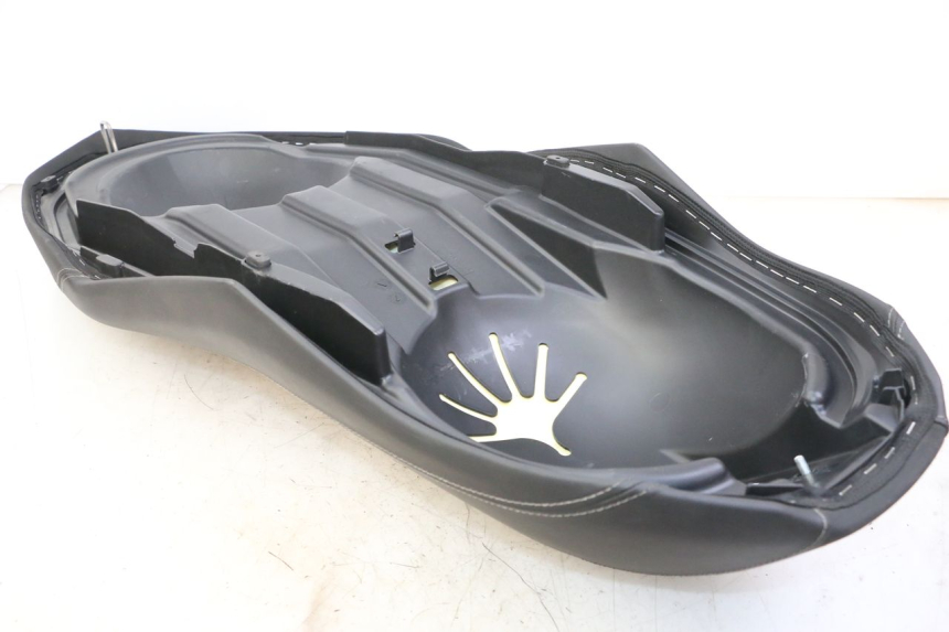 photo de ASIENTO YAMAHA XMAX X-MAX 125 (2021 - 2025) - Detalle de la pieza