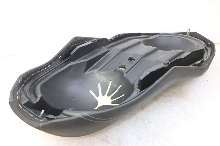 photo de ASIENTO YAMAHA XMAX X-MAX 125 (2021 - 2025) - Primer plano técnico