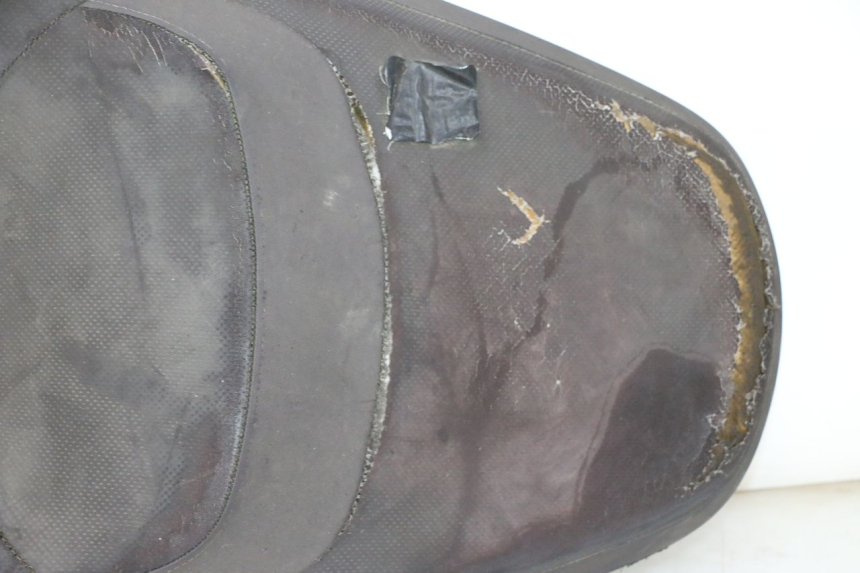 photo de ASIENTO YAMAHA X-MAX XMAX 250 (2006 - 2009) - Estado de la superficie y material