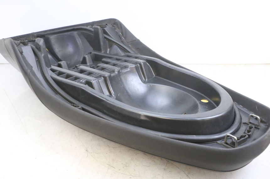 photo de ASIENTO YAMAHA XMAX X-MAX 125 (2006 - 2009) - Detalle de la pieza
