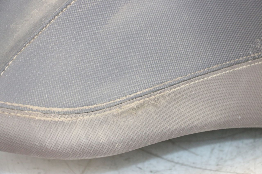 photo de ASIENTO YAMAHA X-MAX XMAX 125 (2010 - 2013) - Enfoque en la estructura