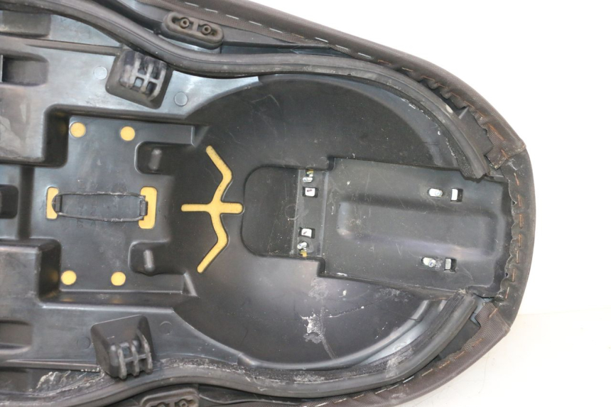 photo de ASIENTO YAMAHA X-MAX XMAX 125 (2010 - 2013) - Detalle de la pieza