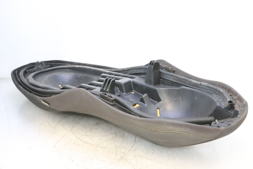 photo de ASIENTO YAMAHA X-MAX XMAX 125 (2010 - 2013) - Estado de la superficie y material