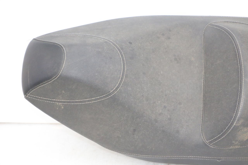 photo de ASIENTO PIAGGIO XEVO - X EVO 125 (2007 - 2017) - Enfoque en la estructura