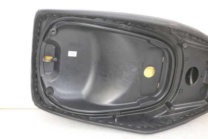 photo de ASIENTO PIAGGIO XEVO - X EVO 125 (2007 - 2017) - Estado de la superficie y material