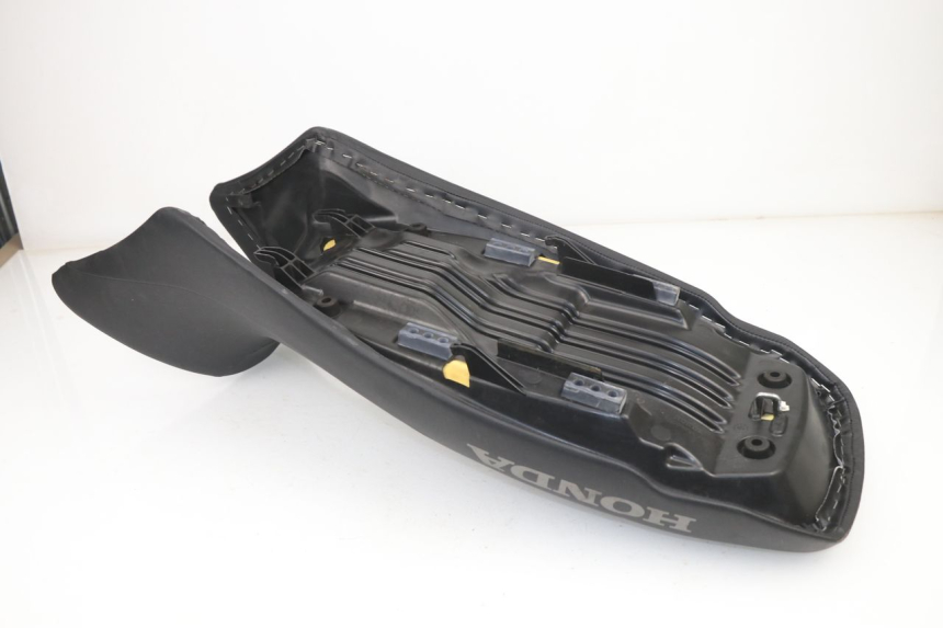 photo de ASIENTO HONDA XLV VARADERO 125 (2000 - 2006) - Zoom estado de uso