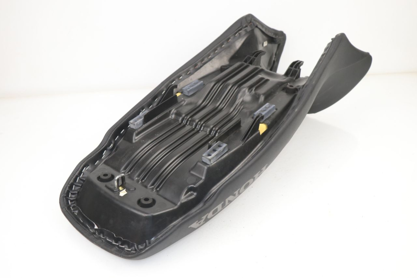 photo de ASIENTO HONDA XLV VARADERO 125 (2000 - 2006) - Otra perspectiva