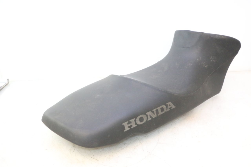 photo de ASIENTO HONDA XLV VARADERO 125 (2007 - 2012) - Enfoque en la estructura