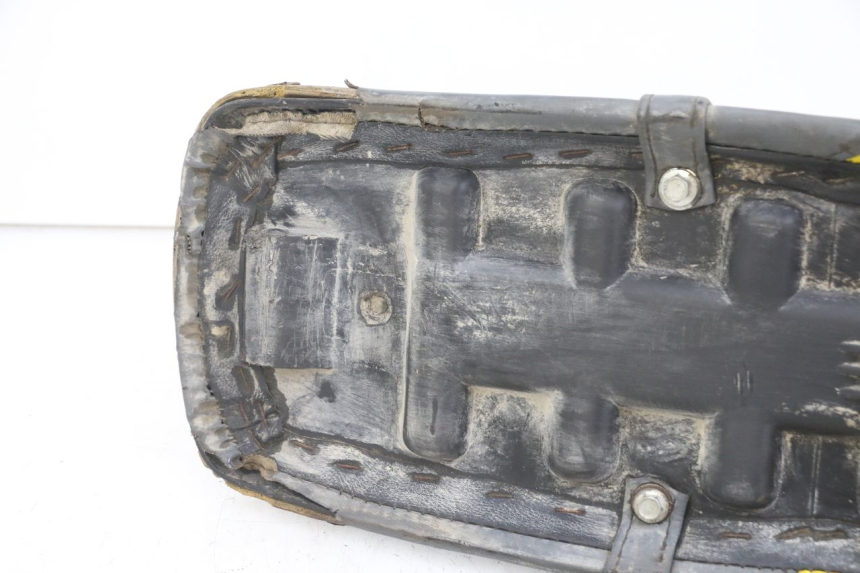 photo de ASIENTO PEUGEOT XP6 50 (1997 - 2003) - Detalles de los puntos de fijación