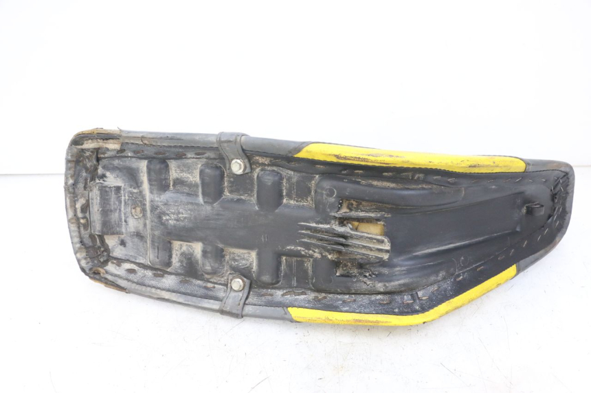 photo de ASIENTO PEUGEOT XP6 50 (1997 - 2003) - Estado de la superficie y material