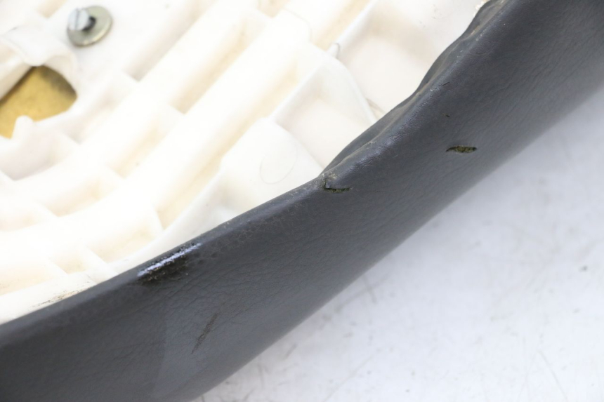 photo de ASIENTO YAMAHA FZS FAZER 600 (2001 - 2003) - Primer plano técnico