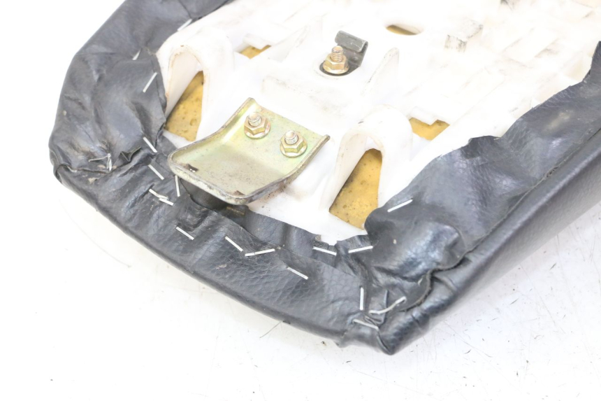 photo de ASIENTO YAMAHA FZS FAZER 600 (2001 - 2003) - Características distintivas