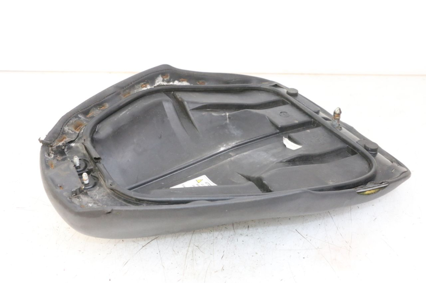 photo de ASIENTO YAMAHA NEOS NEO'S 4T 50 (2008 - 2016) - Detalles de los puntos de fijación